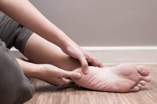 Managing Plantar Fasciitis: Understanding Symptoms, Causes, and Non-Surgical Treatments